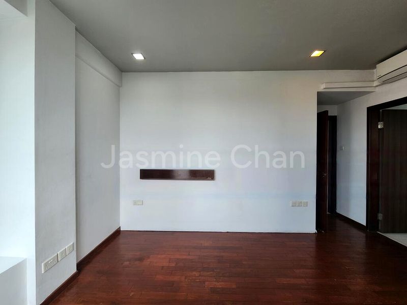 2 Bed Apartment (Condo) for Sale in  Leith Grove - Image 3
